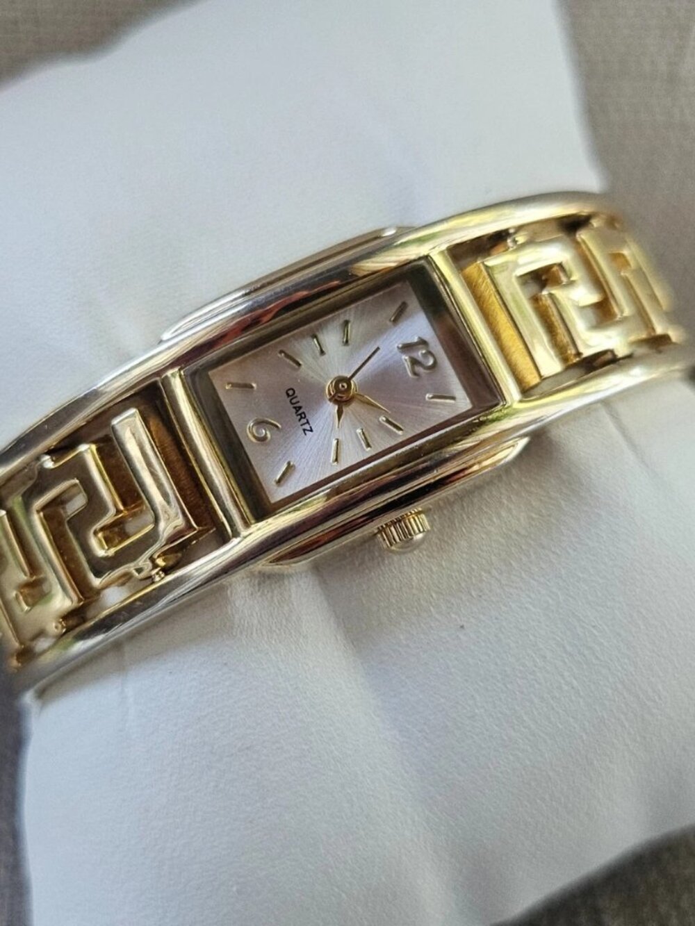 Fashion Women Wristwatch Gold Tone Cuff Band Bracelet Analog Quartz Watch